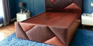 Classic Queen Bed with Cushioned Backrest