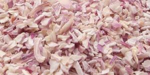 Dehydrated Pink Onion Chopped