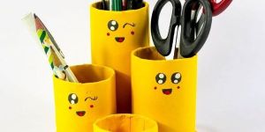 Emoji Plastic Pen Stand