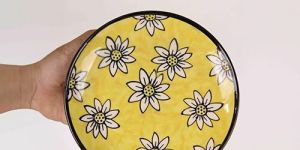 Sunny Daisy Ceramic Plate
