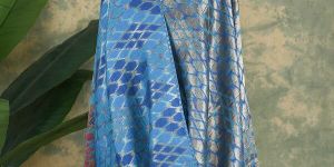 Multi Women Woollen Shawl With Reversible Kaani Zari Ekat