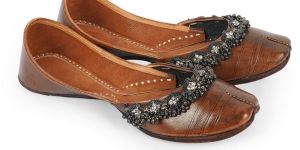 Antique Anklet Embellished Jutti