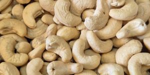 Loose W450 Cashew Nuts