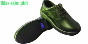 Star Black Deluxe School Shoe