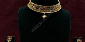 Traditional Kundan Necklace and Jhumka Earring Set