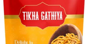 Tikha Gathiya Namkeen