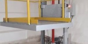 1 Ton Semi Automatic Hydraulic Goods Lift