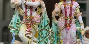 Marble Radha Krishna Statue