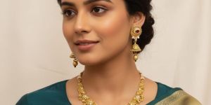 Gold-Tone Necklace & Jhumka Earrings Set