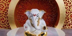 White Marble Ganesha Idol for a Blessed Home