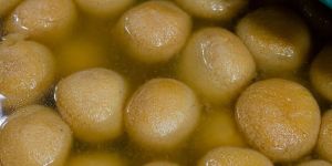 White Rasgulla