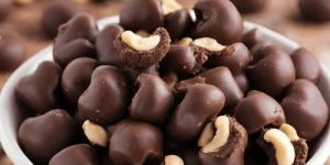 Chocolate Coated Cashew Nut