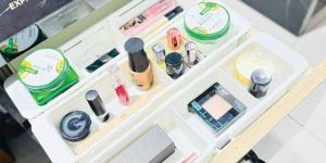 Small Expandable Drawer Organizer
