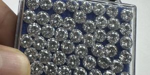 Natural Round Brilliant Loose Diamond