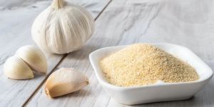 White Dry Garlic Powder