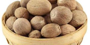 Spices, 100% Pure Natural High-Quality Whole Nutmegs