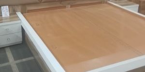 9 Feet Designer Wooden Bed