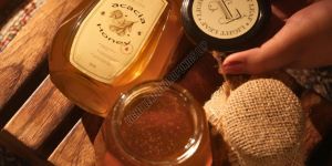 Premium Raw Acacia Honey