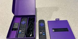 2022 Roku Streaming Stick 4K 3821R2 HDR Media Streamer Extra Remote