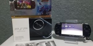 GT030 Sony PSP-3000 Portable Piano Black Rockband Edition