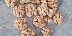 Natural Kashmiri Walnut Kernels