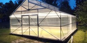 modular polycarbonate greenhouse