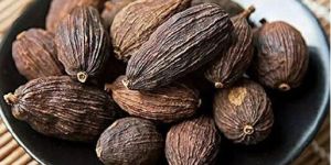 Whole Black Cardamom Pod