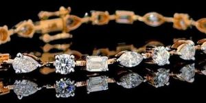18K Multishape Diamond Bracelet