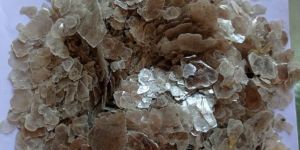 Size 8mm to 2 Inch Mica Flakes