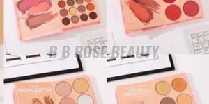 Shiny Eye Shadow Palette
