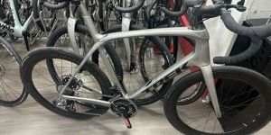 Treks Madone SLR 9 Speed Disc Road Bike