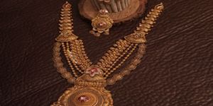 Vintage Medallion Cascade Bridal Necklace Set