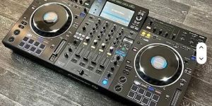 Pioneer xdj-xz Professional allin-one DJ Controller