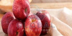 a Grade Fresh Kashmiri Apple