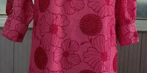 Ladies Pink Embroidered Cotton Kurti