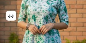 Chikan Kurtis
