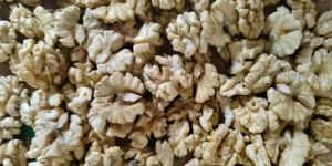 Walnut Kernels