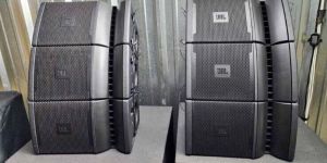 Six JBL VRX928LA 2-Way 8 Line Array Loudspeaker System