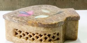 Vintage Hand Carved Palm Leaf Trinket Jewelry Box