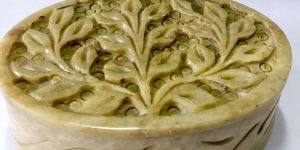 Vintage Hand Carved Soapstone Trinket Box