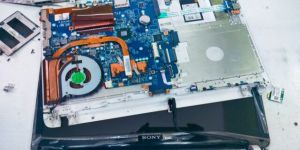 Broken Laptop Hinge Repairing Services