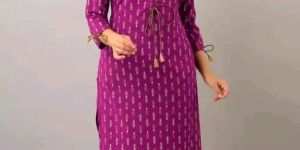 Women Paisley Printed Rayon Purple Kurta