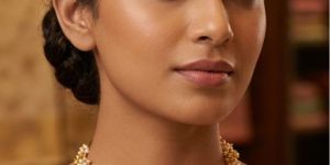 Golden Floral Pearl Cluster Choker Necklace