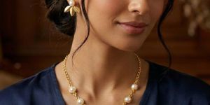 Golden Pearl Chain Leaf Pendant Necklace Set