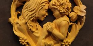 wood 3d mother daughter wall art