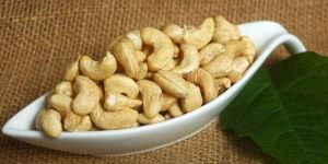 W350 Whole Cashew Nut