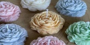 Multicolor Soy Wax Rose Flower Scented Candle