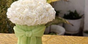 Soy Wax White Rose Bouquet Candle