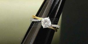 Luxury Cushion Cut Trendy Moissanite Ring