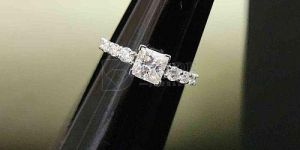 Pretty Princess Cut Moissanite Diamond Ring